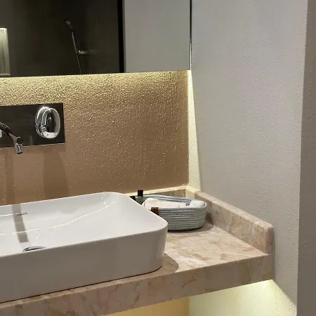 S-cape Otel