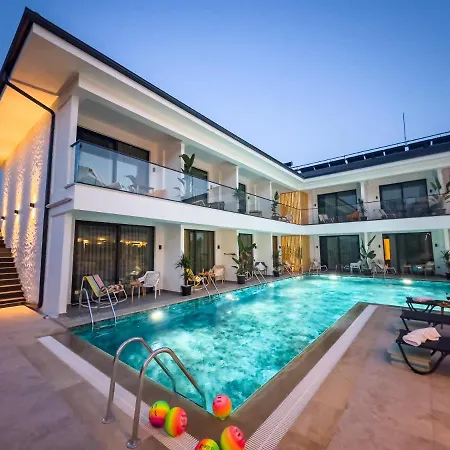 S-cape Otel