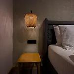 S-cape Otel *