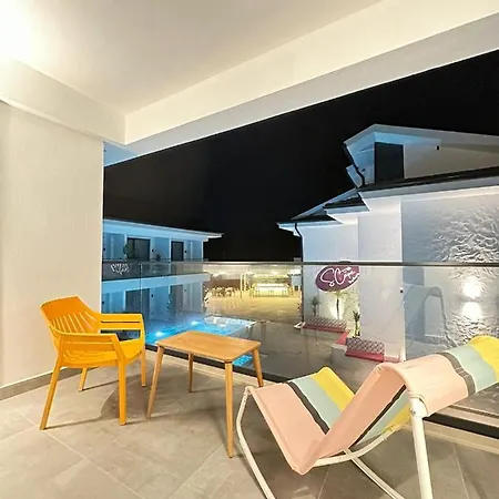 Hotel S-cape *