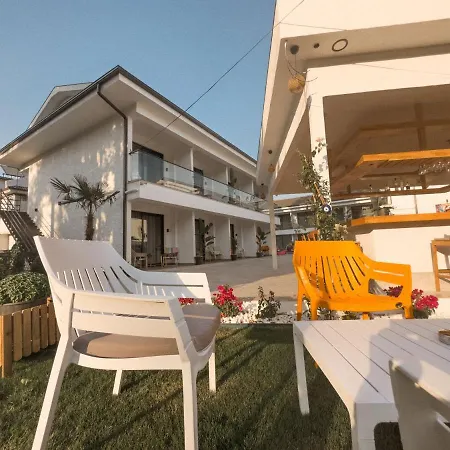 Hotel S-cape *