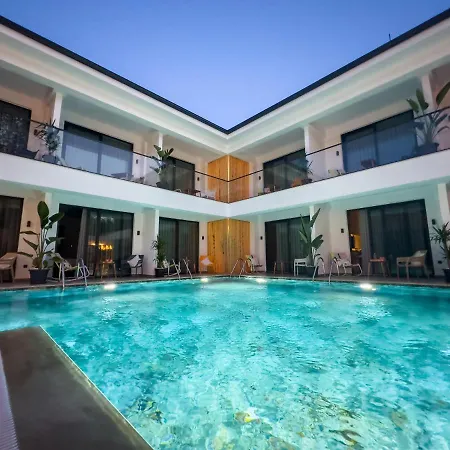 Hotel S-cape *