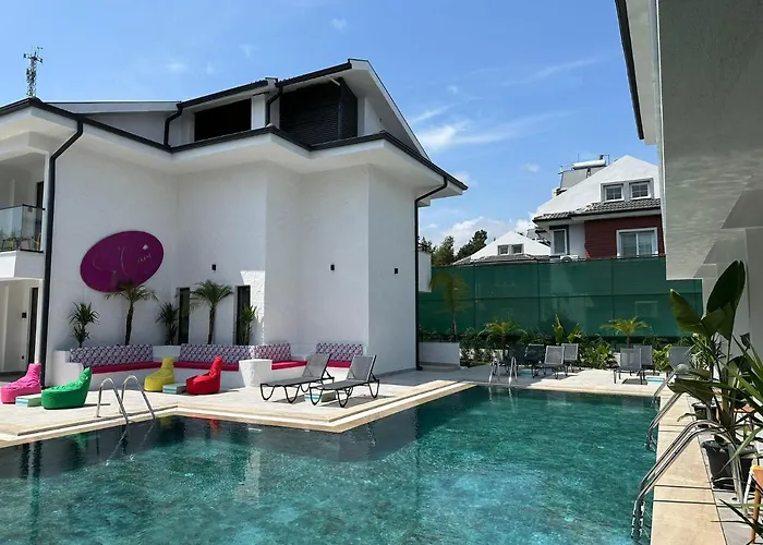 Hotel S-cape *