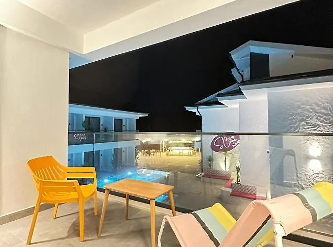 Hotel S-cape *