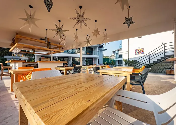 Hotel S-cape *